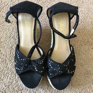 Black and Tan wedges